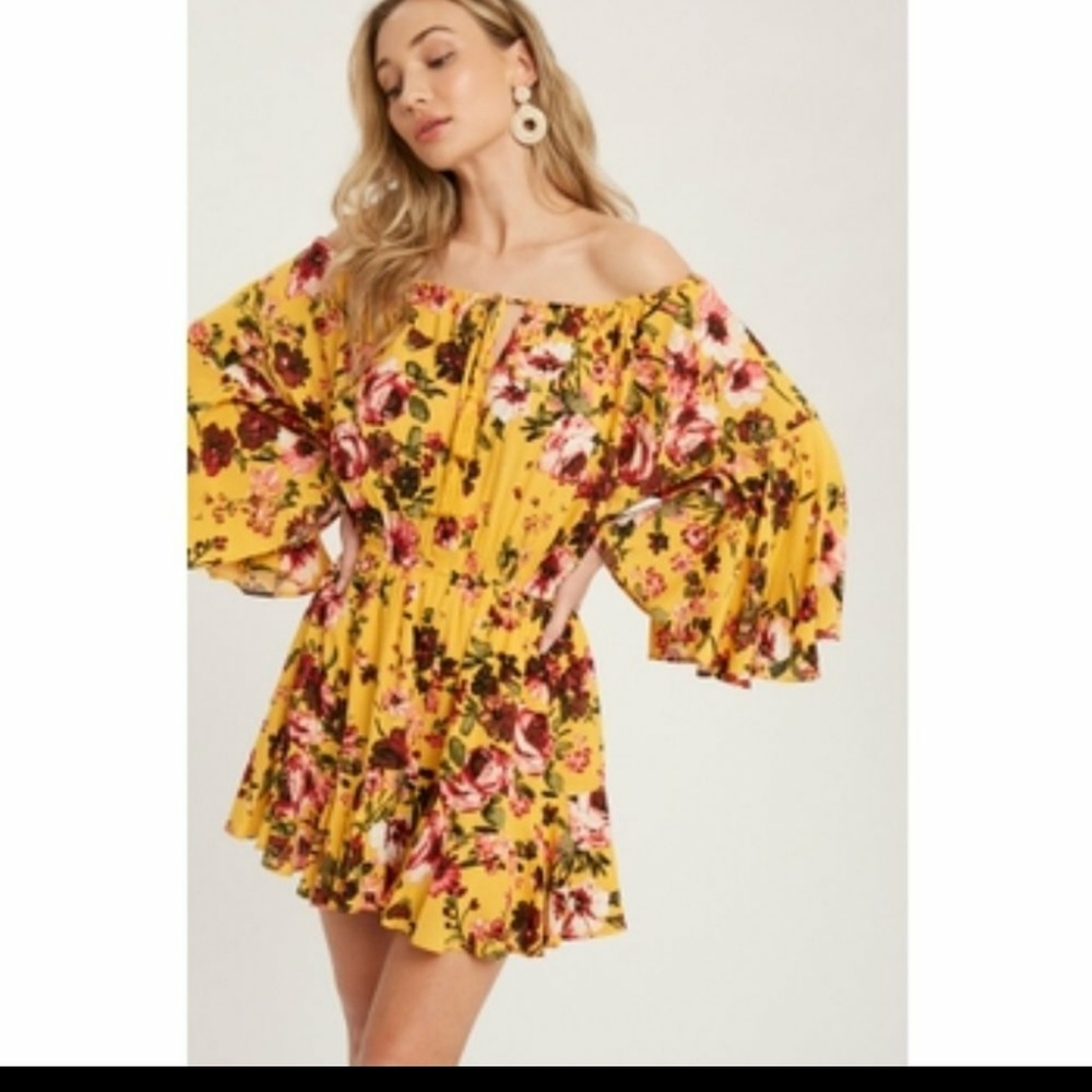 Floral Print Bell Sleeve Romper
